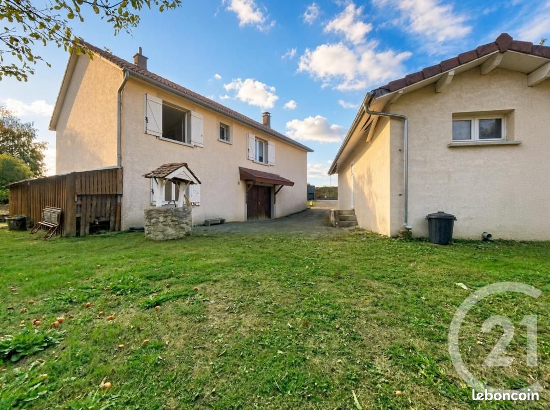 Maison 5 pièces 137 m² · à Saint-Laurent-en-Grandvaux · 137 m² · 290 000 €