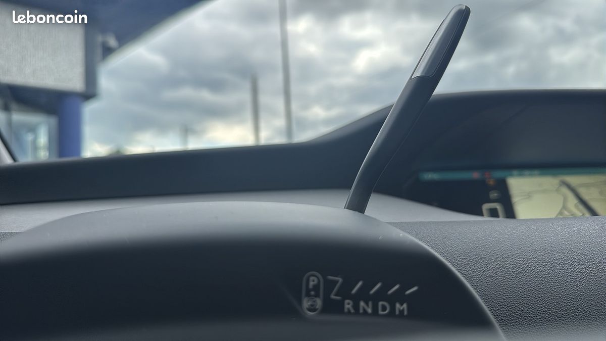 Citroen C4 PICASSO PURETECH 130CH FEEL S&S EAT6 (image 13)