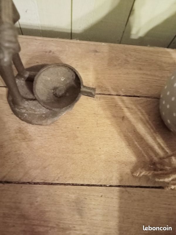 Griot sculpture (image 5)