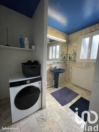 https://img.leboncoin.fr/api/v1/lbcpb1/images/70/05/bd/7005bd1e82b1b495e9b2ac6178ba5b3e032f562a.jpg?rule=ad-image