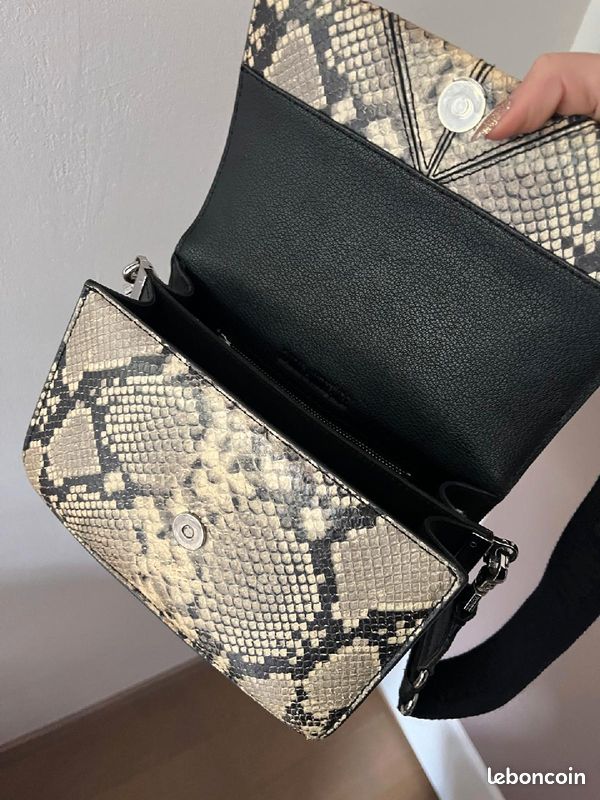 Sac bandoulière Rock en cuir Zadig et Voltaire Modèle Lolita Wild