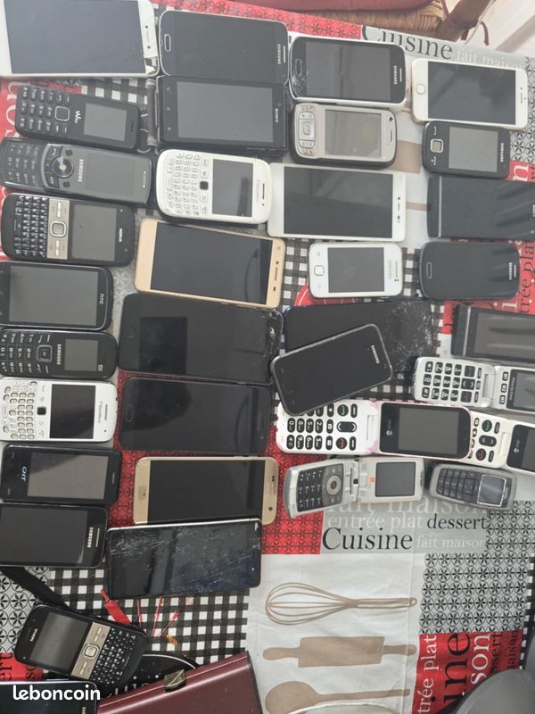 Lot de téléphones portables (image 1)