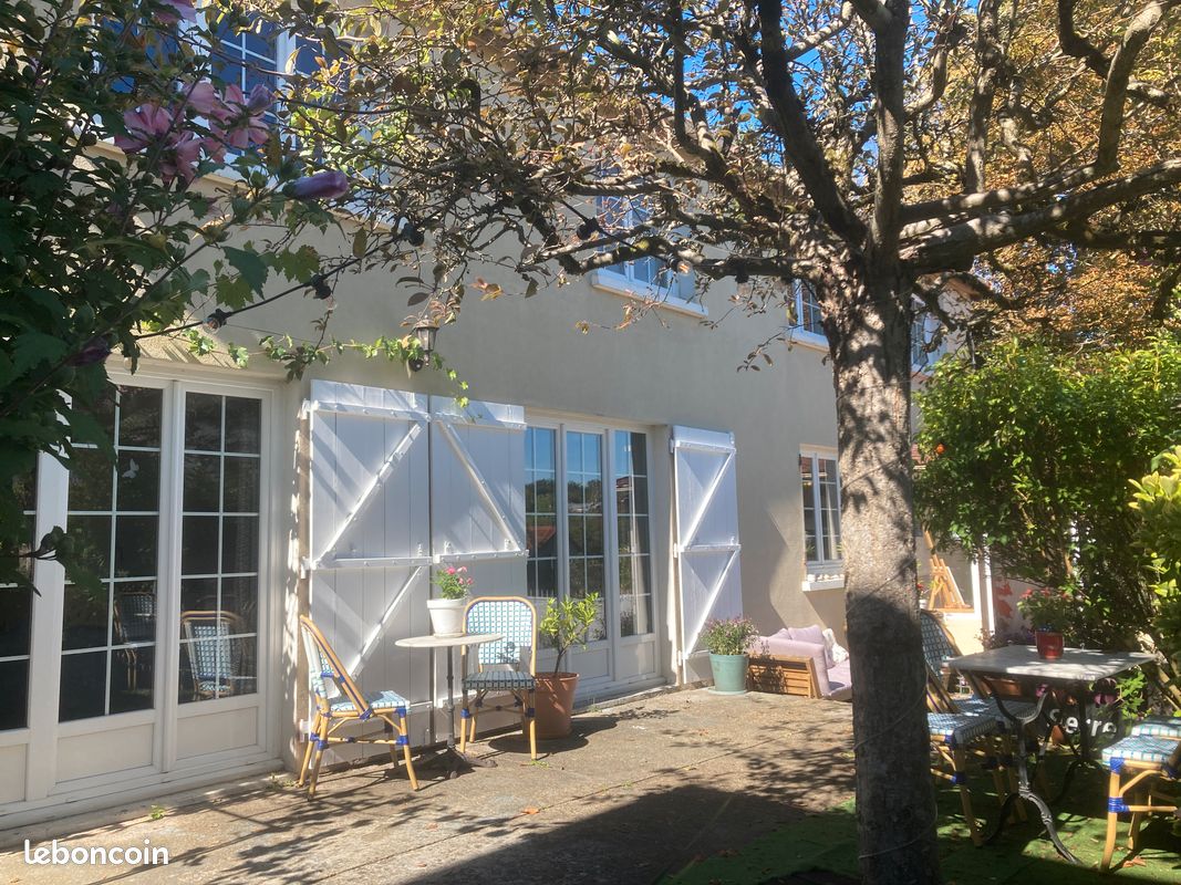 Maison 5 pièces 107 m² · à Sèvres · 107 m² · 740 000 €