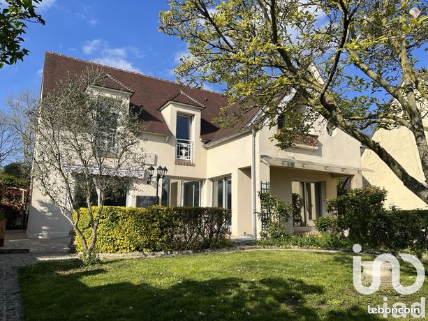 Maison 9 pièces 253 m²
