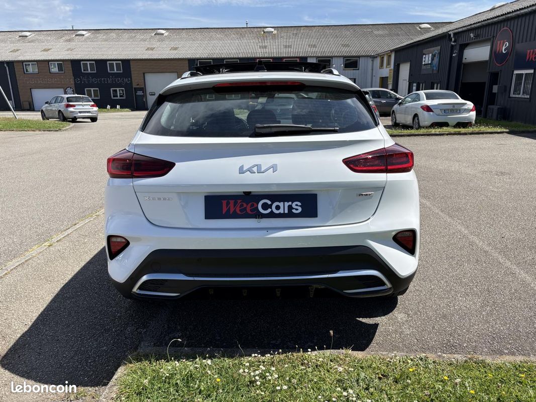 KIA CEED 1.6 GDI 141H 105 HYBRID PHEV 8.9KWH LOUNGE DCT BVA ( garanti constructeur ) (image 5)