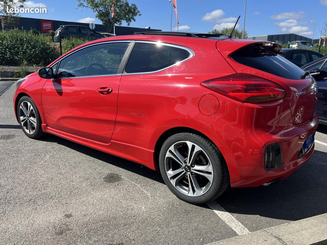 KIA PROCEED 1.0 T-GDi 120 II COUPE GT Line (image 2)
