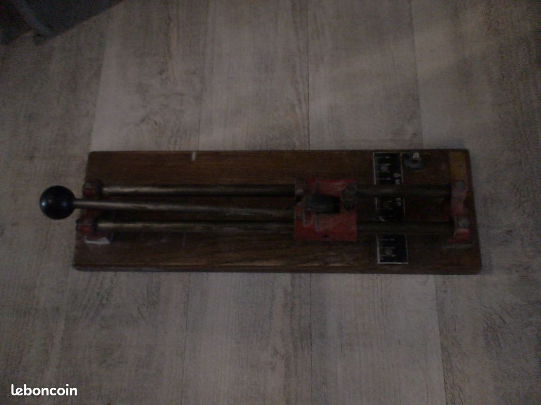 Coupe carreaux (image 1)