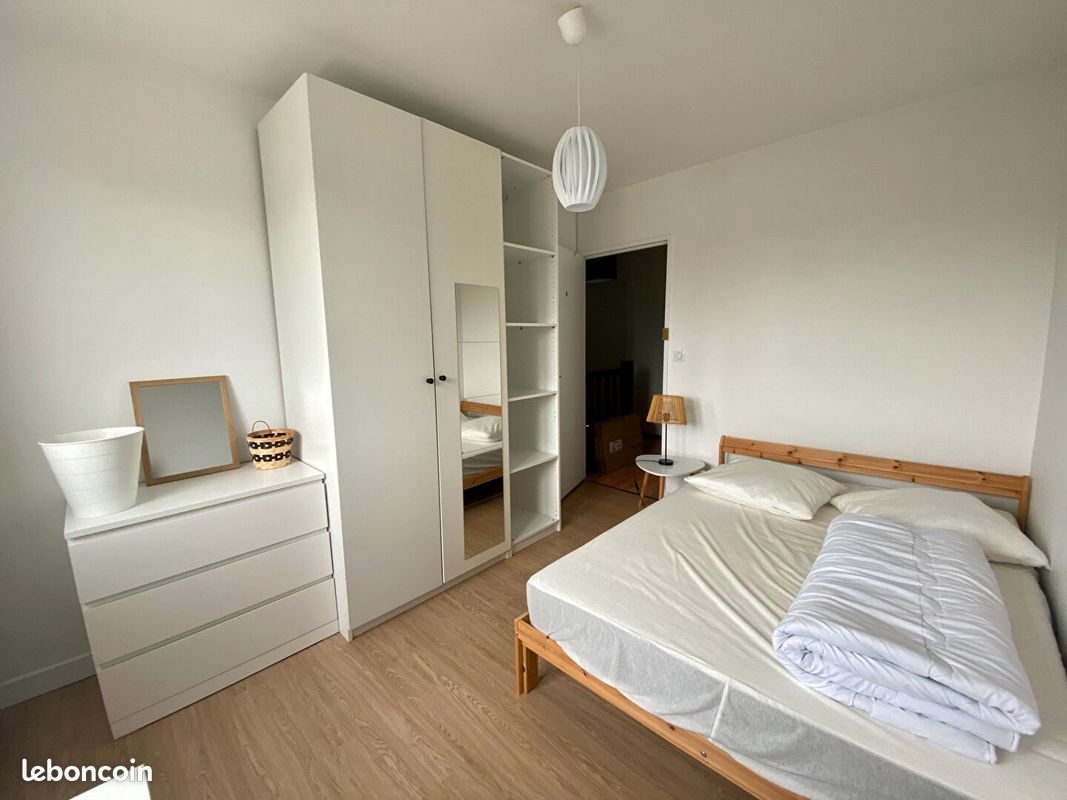 Appartement 5 pièces 24 m² · à Saint-Sébastien-de-Morsent · 24 m² · 437 €