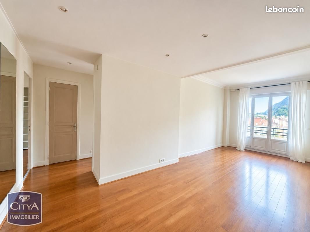 Appartement 3 pièces 81 m² · à Grenoble · 81 m² · 312 000 €