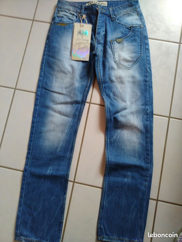 Pantalon jean neuf T. 40 (image 1)