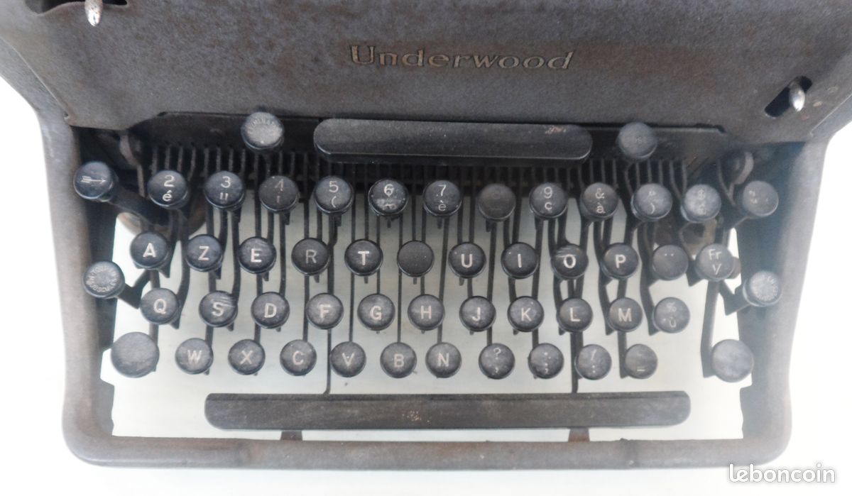 Machine à écrire UNDERWOOD Standard made in USA N° de série 19-7097812 des AN 30/40 - Typewriter UNDERWOOD Standard made in USA Serial Number 19-7097812 1930s/1940s (image 15)