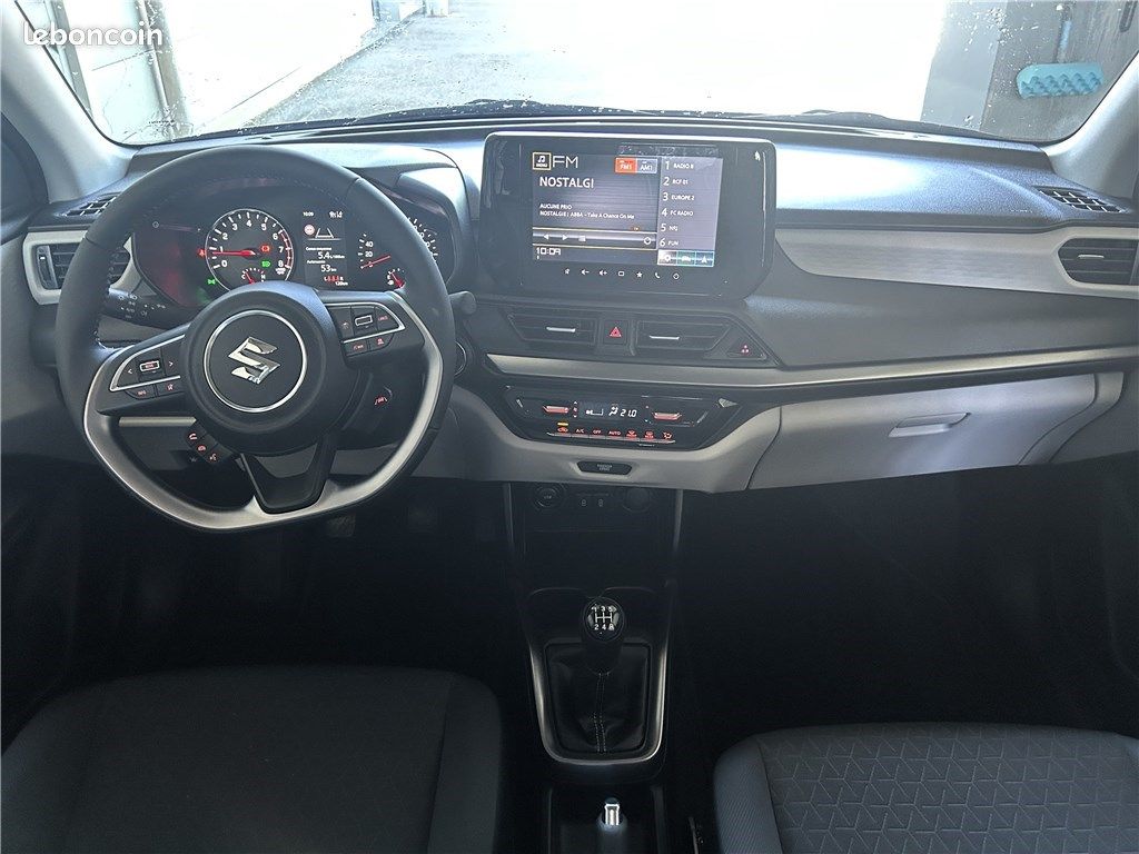 Suzuki Swift IV 1.2 DUALJET HYBRID Pack (image 13)