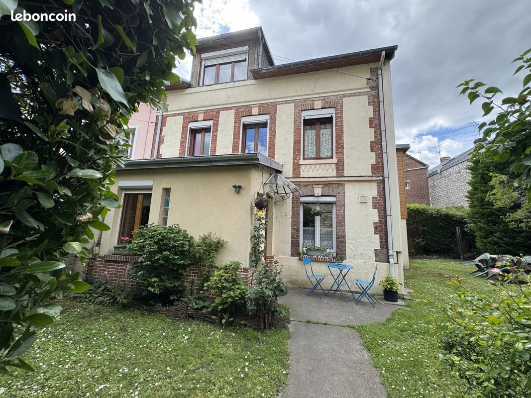 Maison 6 pièces 125 m² · à Sotteville-lès-Rouen · 125 m² · 235 000 €