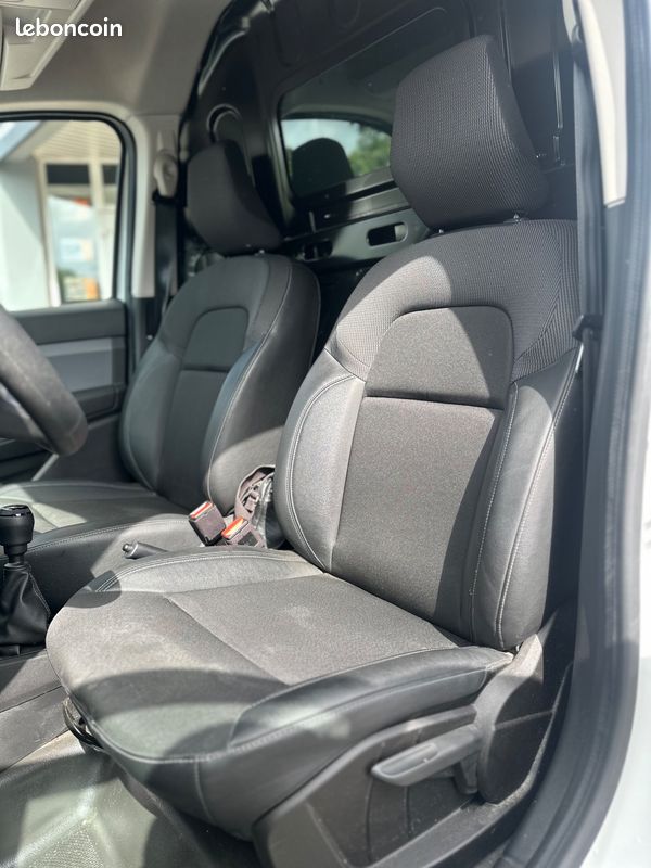 RENAULT KANGOO EXPRESS 1.5 BLUEDCI 95CH CONFORt (image 4)