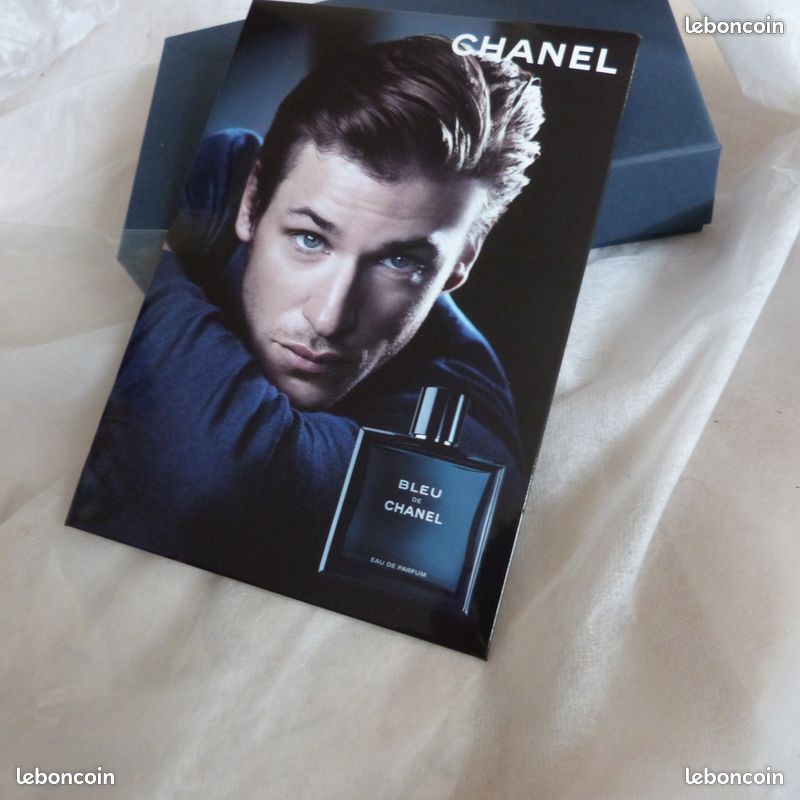 Chanel Commercial Chanel Bleu Gaspard Ulliel LOT CHANEL Affiche