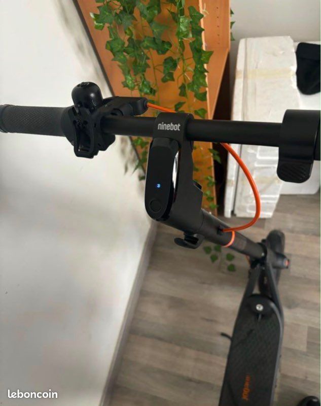 Trottinette électrique Segway Ninebot F2 Pro (image 2)
