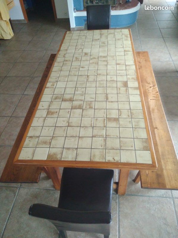 Table carrelée (image 2)
