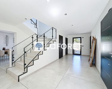 Maison 610 000 € - 158 m²