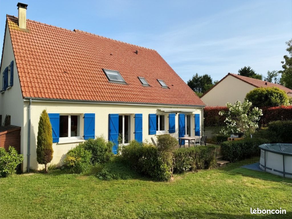 Maison 8 pièces 160 m² · à La Bazoge · 160 m² · 299 500 €