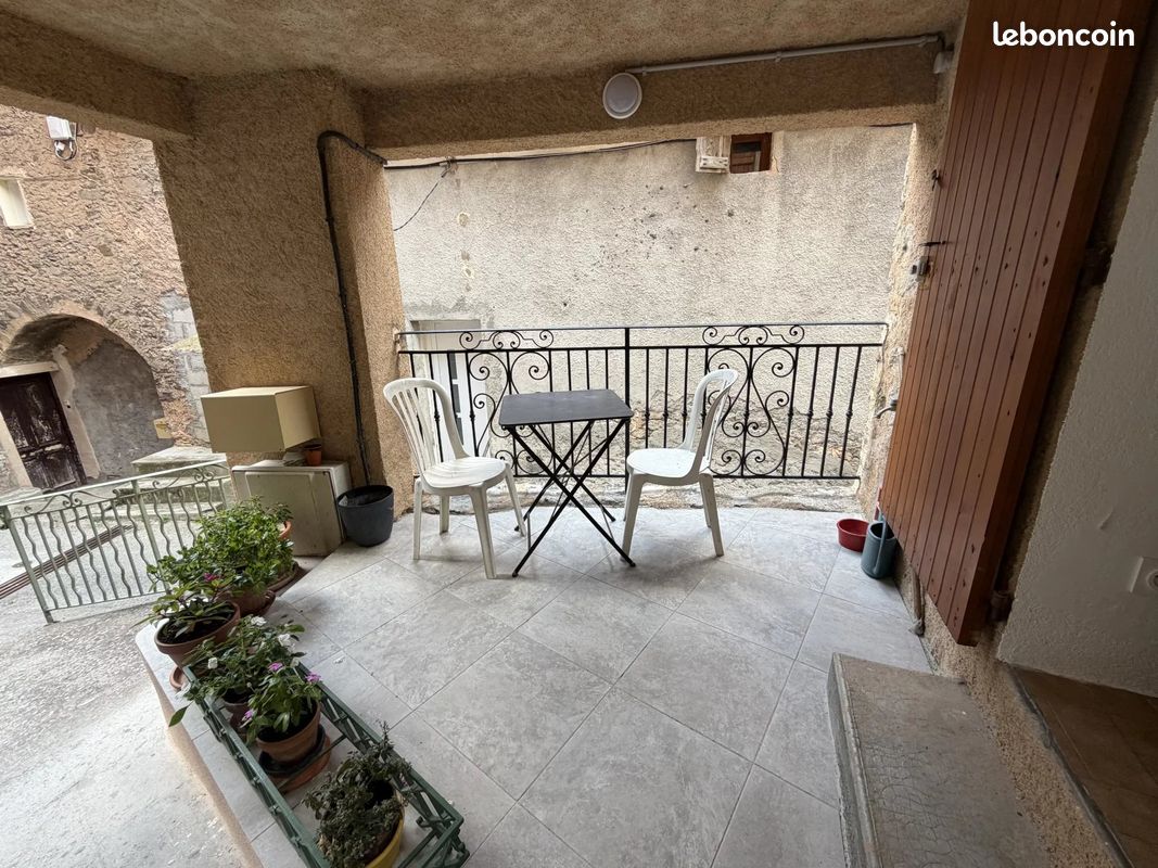 Maison 2 pièces 73 m² · à Sausses · 73 m² · 119 000 €