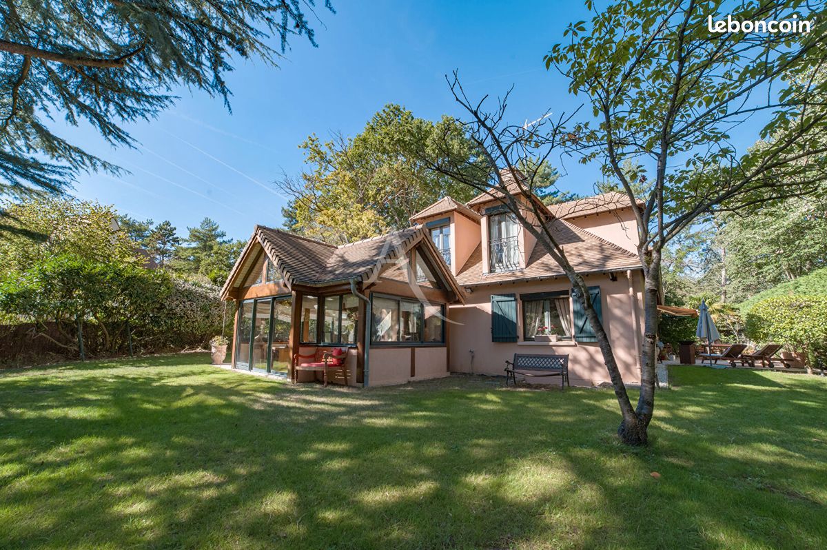 Maison 9 pièces 230 m² · à Maisons-Laffitte · 230 m² · 1 770 000 €