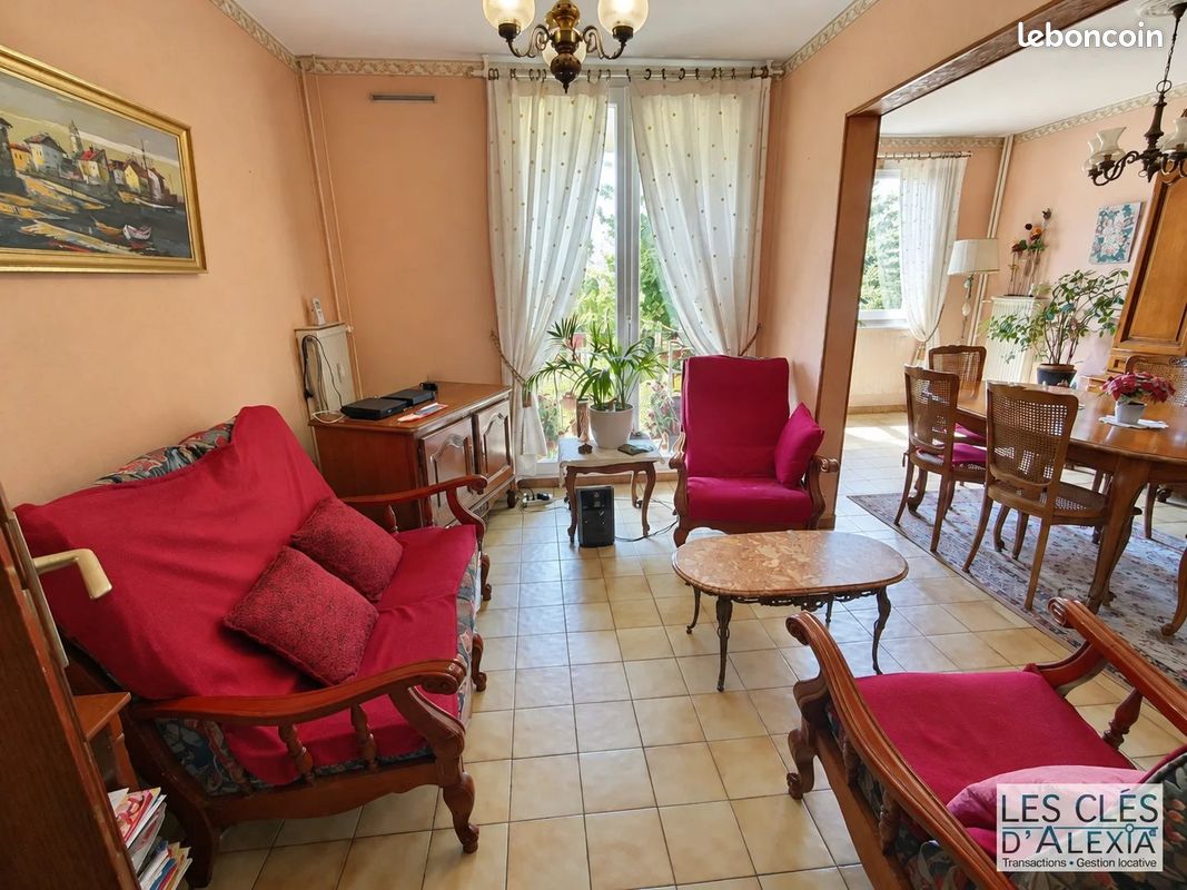 Appartement 4 pièces 87 m² · à Vaulx-en-Velin · 87 m² · 135 000 €