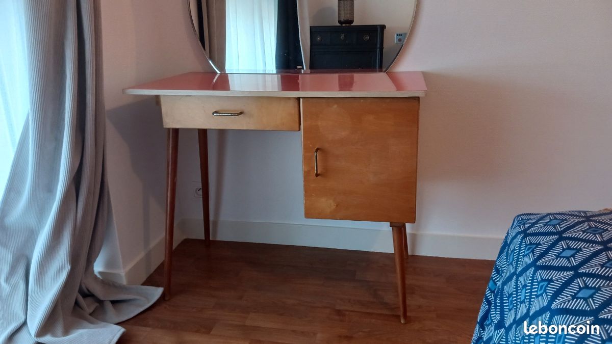 Bureau en bois vintage (image 1)
