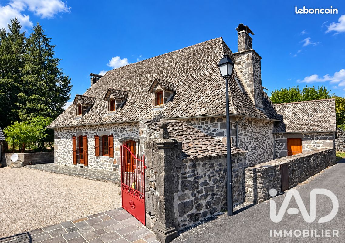 Maison 4 pièces 180 m² · à Besse · 180 m² · 379 900 €