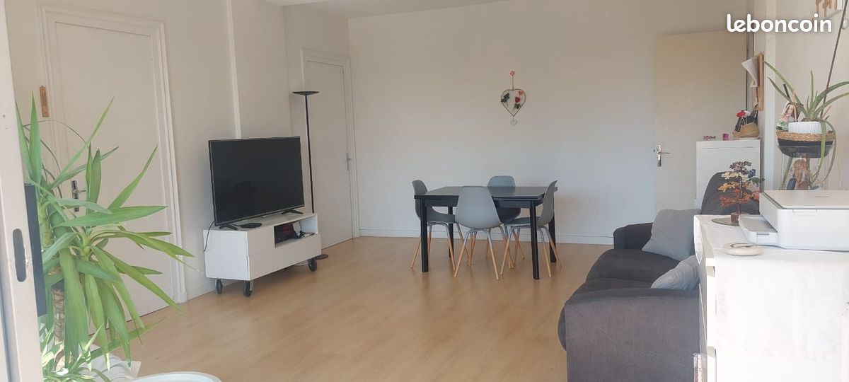 Appartement 3 pièces 80 m² · à La Rochelle · 79,6 m² · 1 250 €/mois