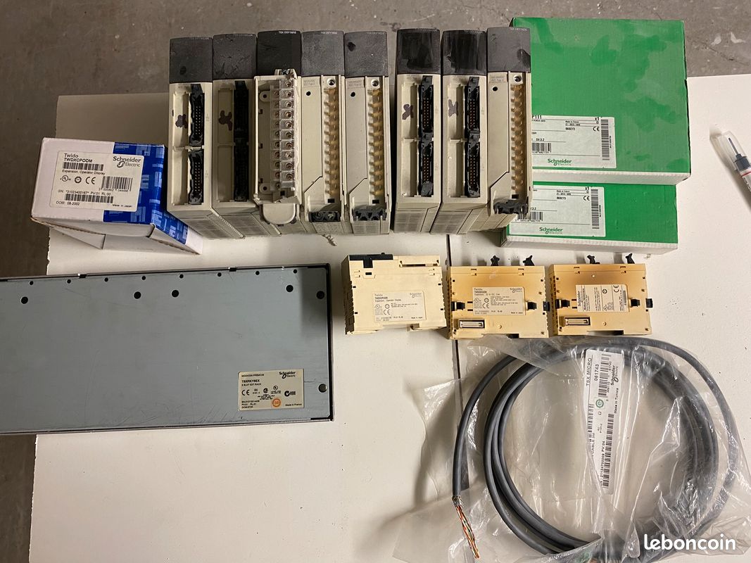 Lot Automate Shneider TSX, TWIDO ect... Occasion et NEUF (image 1)