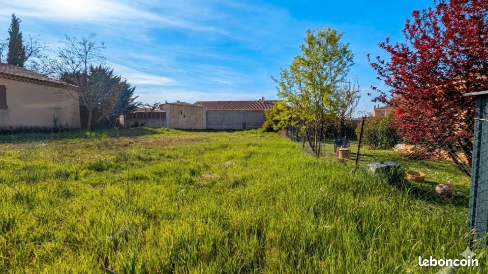 Terrain 500 m² Trets · 179 000 €