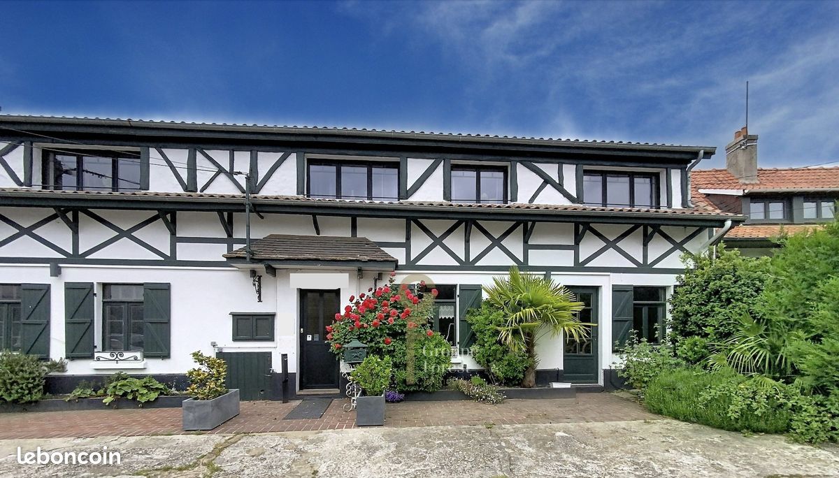 Maison 7 pièces 533 m² · à Saint-Aubin · 533 m² · 580 000 €