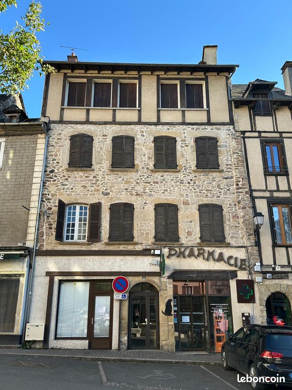 Immeuble 12 pièces 320 m² · à Saint Geniez d'Olt Et d'Aubrac · 320 m² · 225 000 €