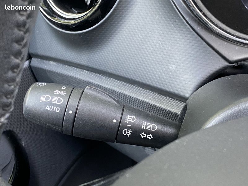 Renault CAPTUR 1.5 DCI 90CH STOP&START ENERGY INTENS ECO² EURO6 2016 (image 14)
