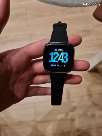 Fitbit Versa 4 au meilleur prix sur