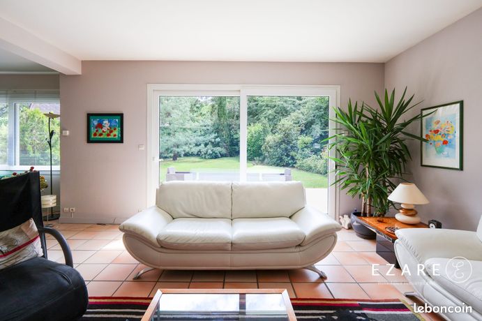 Propriété 8 pièces 215 m² — 5