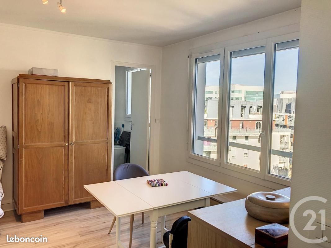 Appartement 1 pièce 29 m² · à Orléans · 29 m² · 466 €