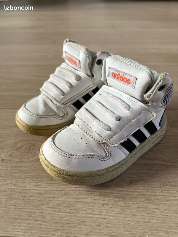 Chaussures Adidas taille 25 Chaussures