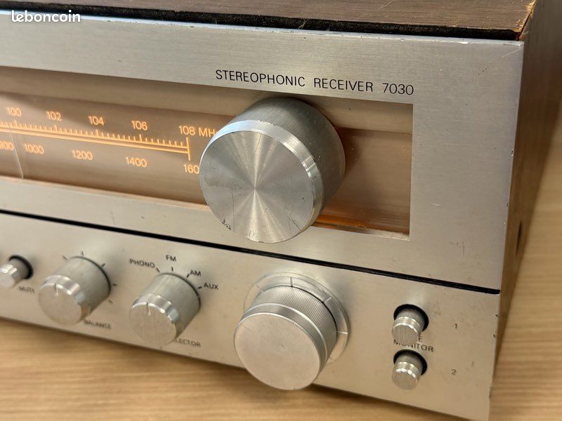 Ampli tuner vintage NAD 7030 de 1977 (image 3)