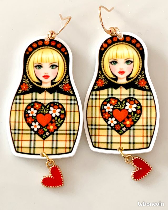 Boucles d'oreilles pour poupée matriochka russe