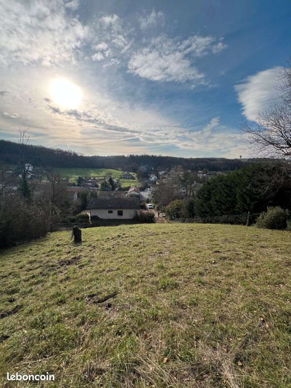 Terrain 1520 possibilité de construire maison jumelée · à Chaponnay · 350 000 €