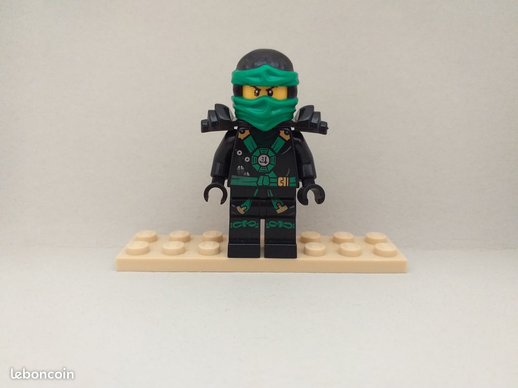 Lego Figurine Ninjago njo0167 Lloyd (Deepstone Armor) Possession