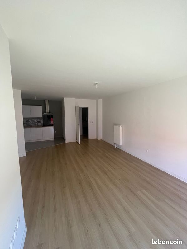 Appartement 3 pièces 73 m² · à Valenciennes · 73 m² · 705 €