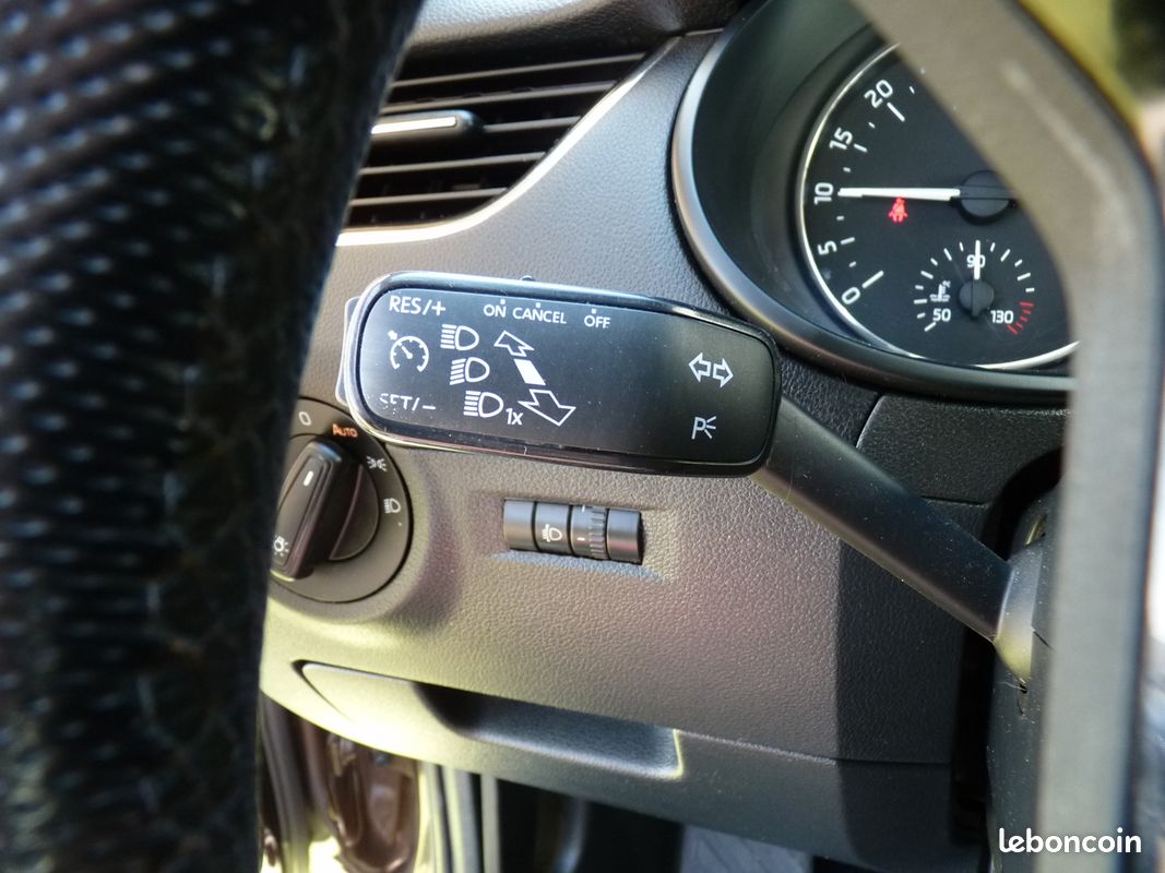 Skoda OCTAVIA 1.6 TDI 110CH CR FAP GREEN TEC STYLE DSG7 (image 11)