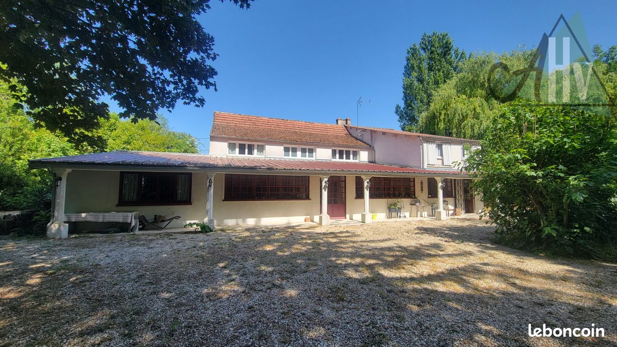 Maison 11 pièces 327 m² · à Villenauxe-la-Petite · 327 m² · 339 200 €