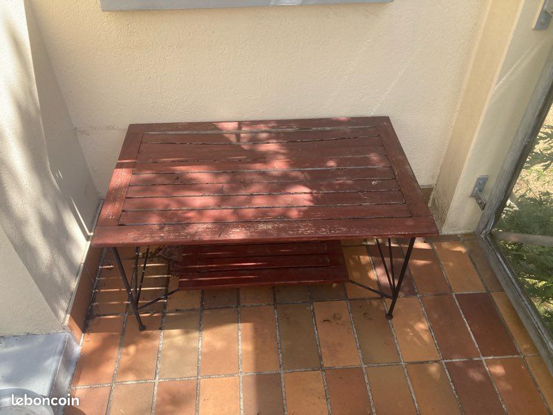 Petit table d’extérieur (image 1)