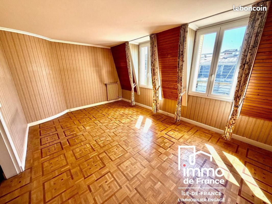 Appartement 4 pièces 104 m² · à Versailles · 104 m² · 560 000 €