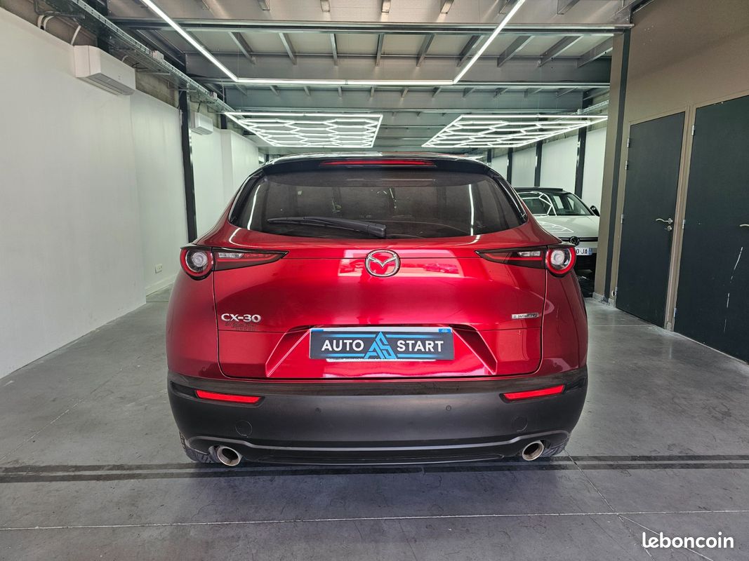 MAZDA CX-30 Exclusive 4x2 toit ouvrant / appel carPlay et Android auto / feux et essuis glace automatique / regulateur adaptatif / affichage tete auto / sièges et volant électrique chauffant (image 7)