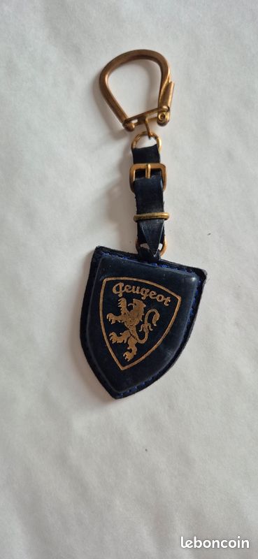 Porte-clés automobile cuir Peugeot (image 1)