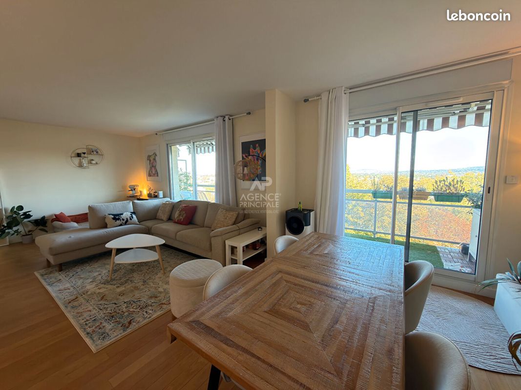 Appartement 4 pièces 80 m² · à Saint-Germain-en-Laye · 80 m² · 1 965 €/mois